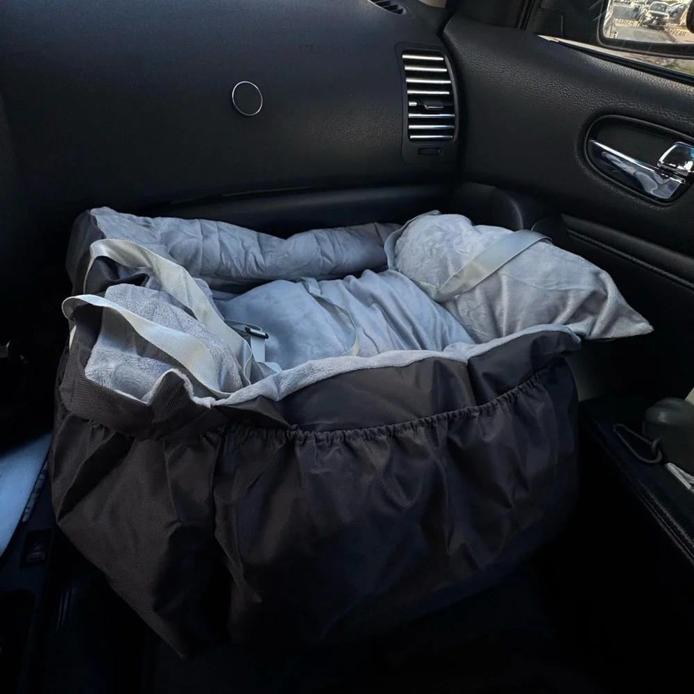 Pecut-Cozy Pet Car Seat for dogs-Gray & Black